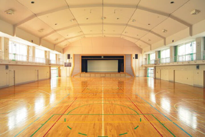 体育館 gymnasium